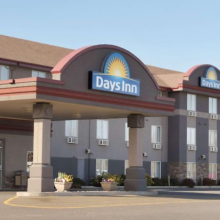 Days Inn & Suites By Wyndham Thunder Bay Buitenkant foto
