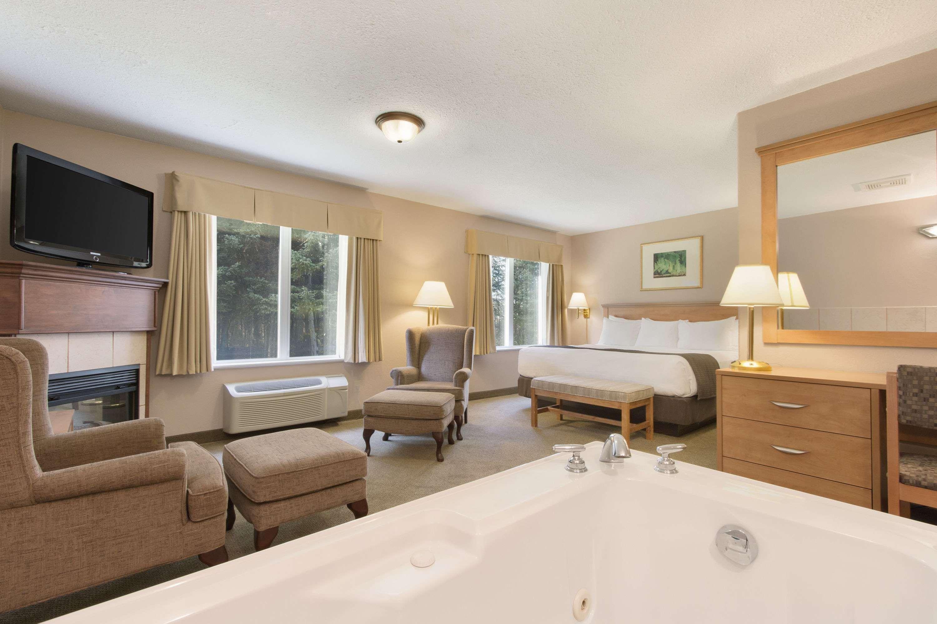 Days Inn & Suites By Wyndham Thunder Bay Buitenkant foto