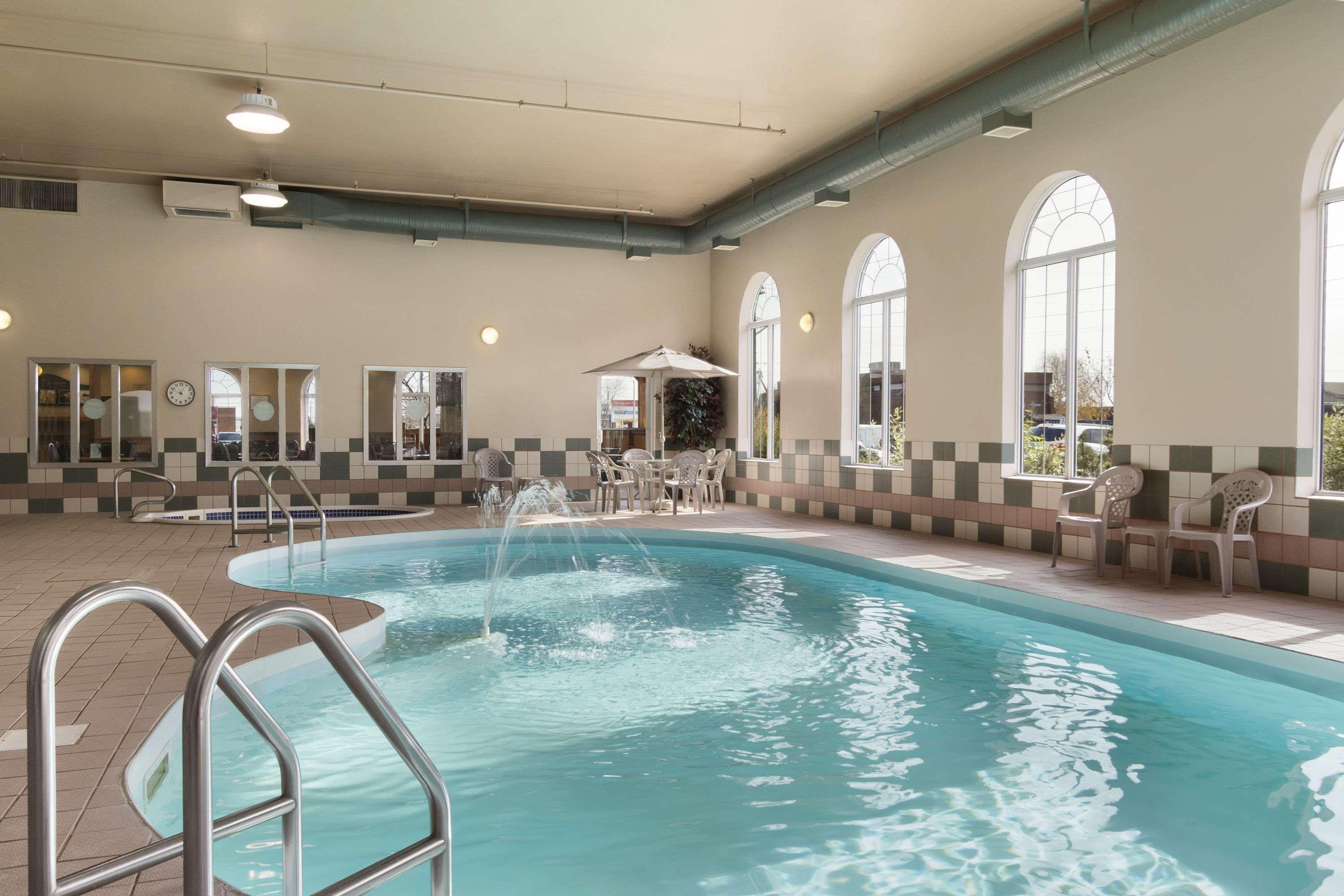 Days Inn & Suites By Wyndham Thunder Bay Buitenkant foto