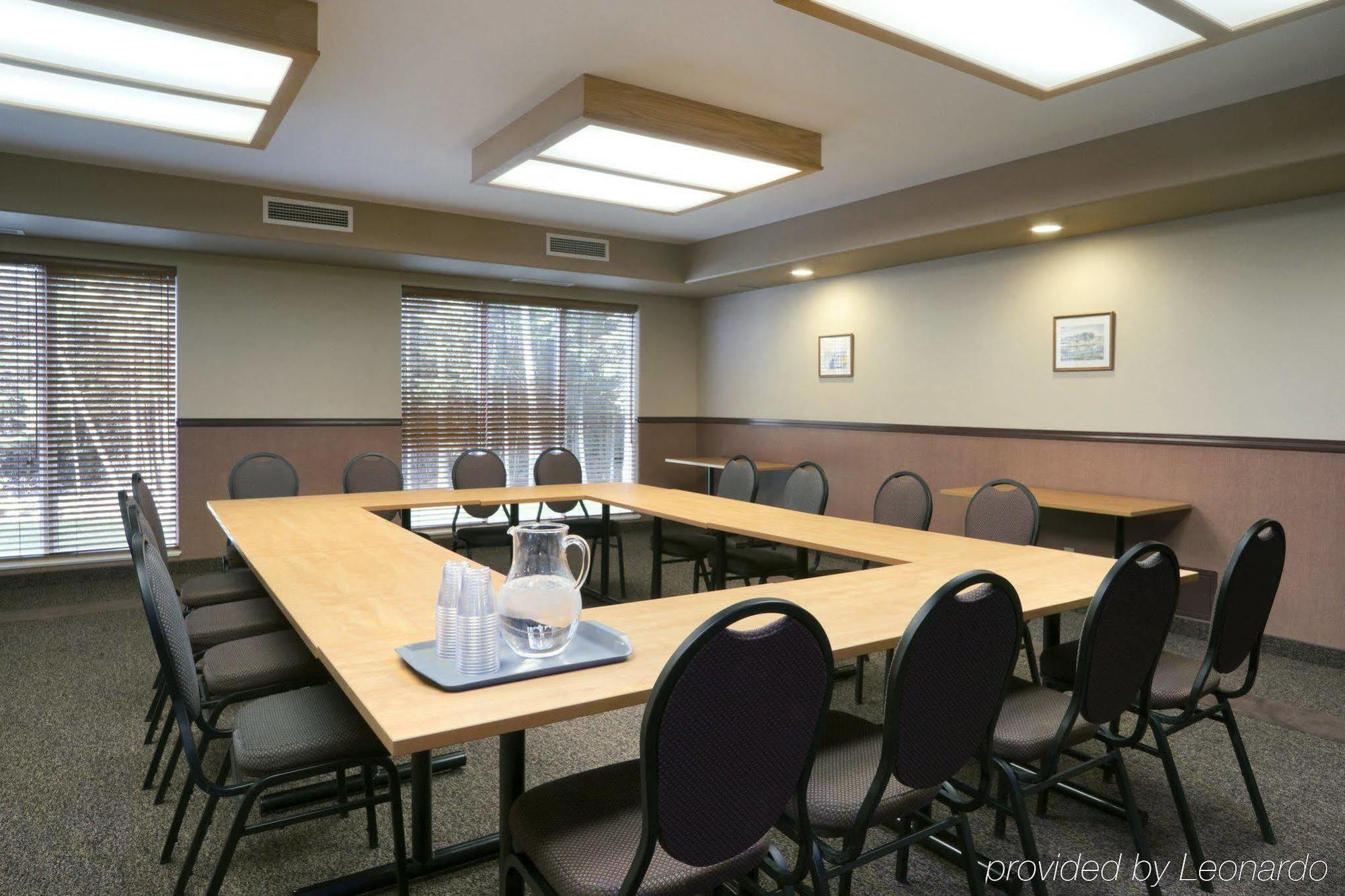 Days Inn & Suites By Wyndham Thunder Bay Zakenleven foto