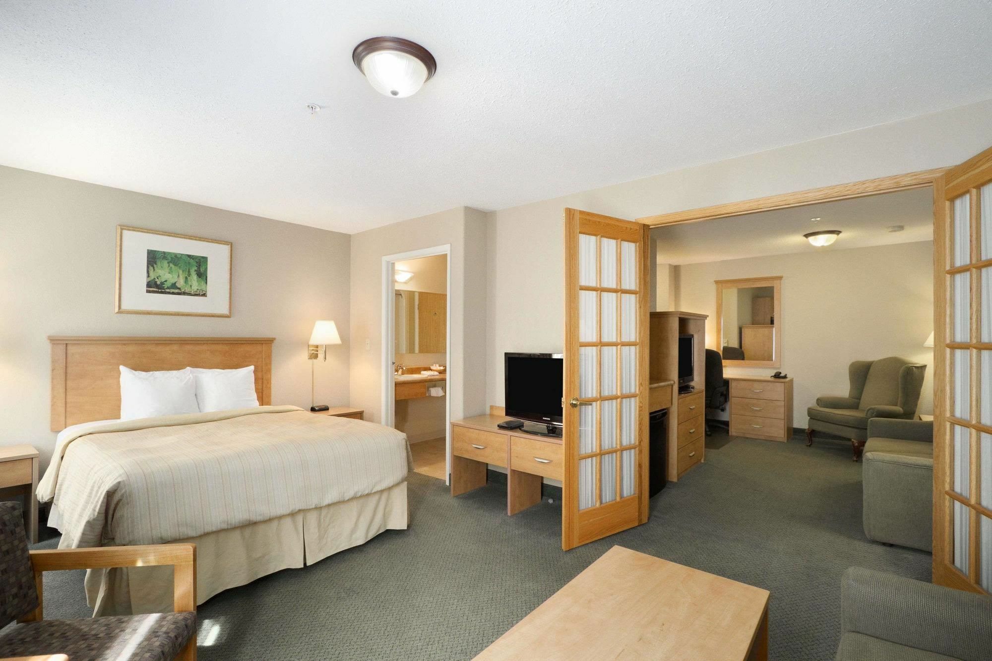 Days Inn & Suites By Wyndham Thunder Bay Buitenkant foto