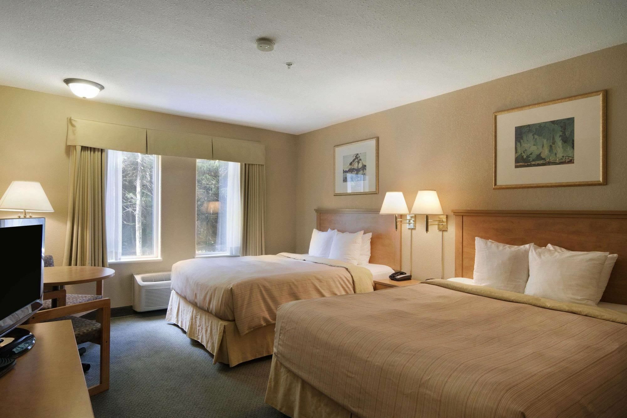 Days Inn & Suites By Wyndham Thunder Bay Buitenkant foto